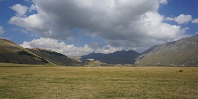 castelluccio_50323375496_o.jpg