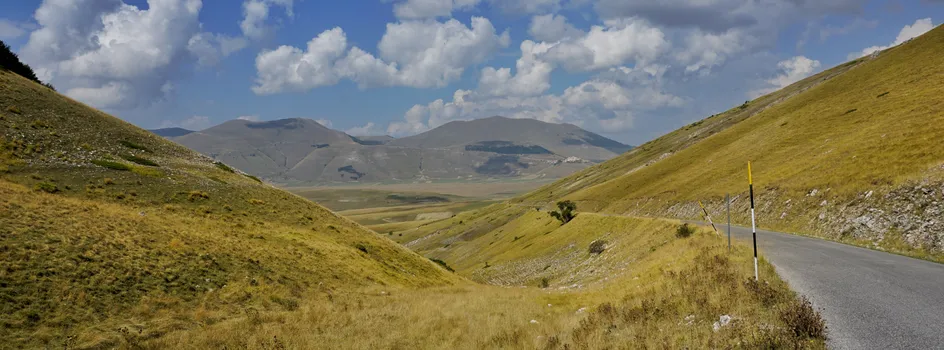 castelluccio_50323553602_o.jpg