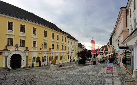 DSC07935-01.jpeg