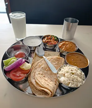Deluxe_Thali_Jaiput.jpeg