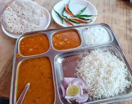Veg_Thali_01.jpg