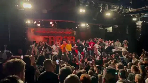 6e577ce5c85b462f820a6023bbaa661f.mp4